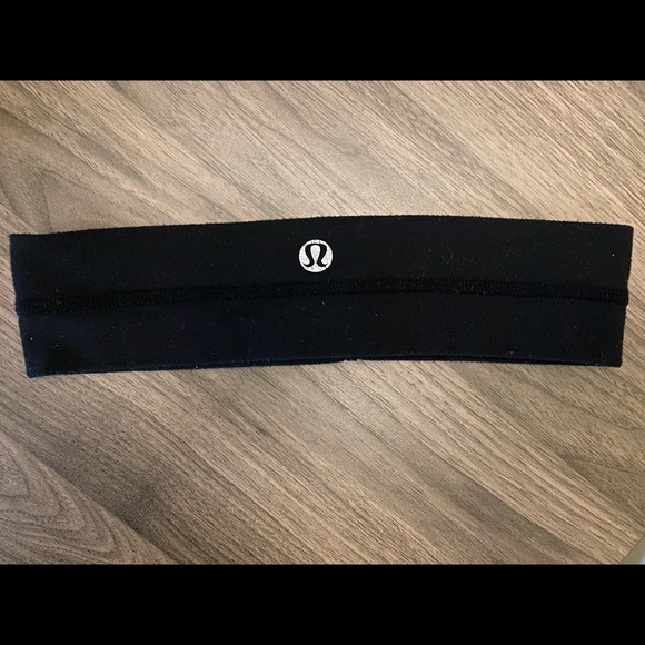 Lululemon headband 🖤🧘🏻‍♀️🖤 - Picture 2 of 2
